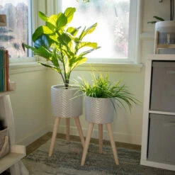 New ✨ Sagebrook Home Set Of 2 Ceramic, 8, 10" Chevron Planter 3 Legs, Beige 22.0"H - 10.0" X 10.0" X 22.0" ❤️